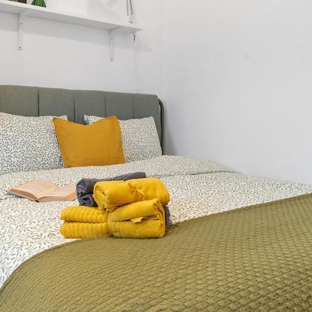 11 Apartments Бухарест Экстерьер фото