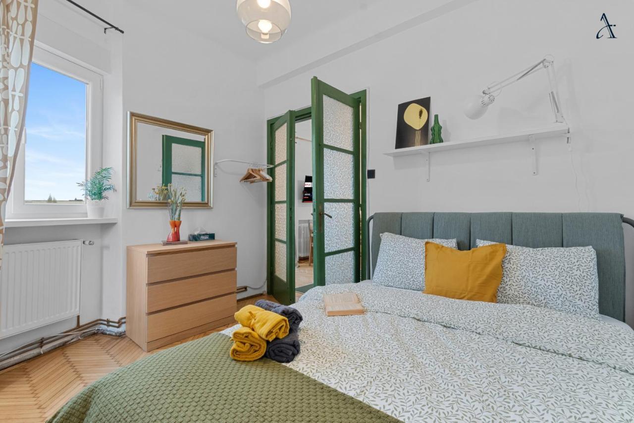 11 Apartments Бухарест Экстерьер фото
