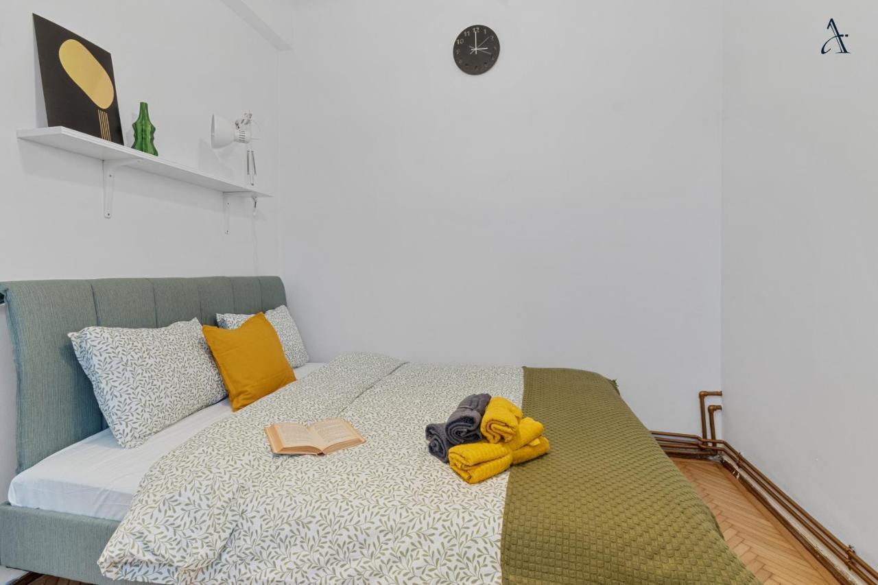 11 Apartments Бухарест Экстерьер фото