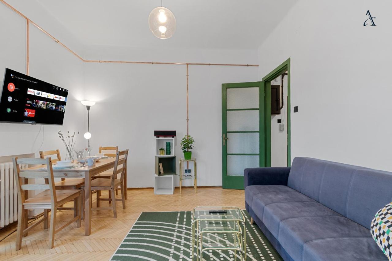 11 Apartments Бухарест Экстерьер фото