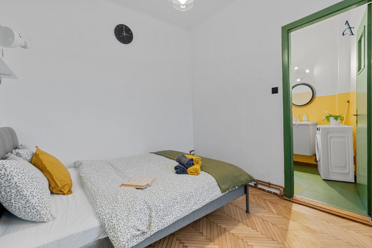 11 Apartments Бухарест Экстерьер фото
